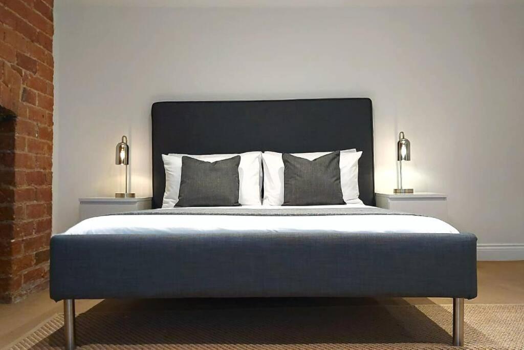 Stylish Apartment In City Centre With Parking Preston  Exterior photo